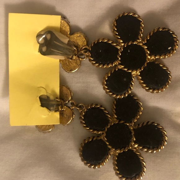 Clip On Vintage Long Hanging Black Earrings with Stones - Picture 2 of 5